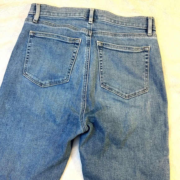 LOFT Flare Jeans Size Petite 28/6 Mid Rise - Picture 7 of 8